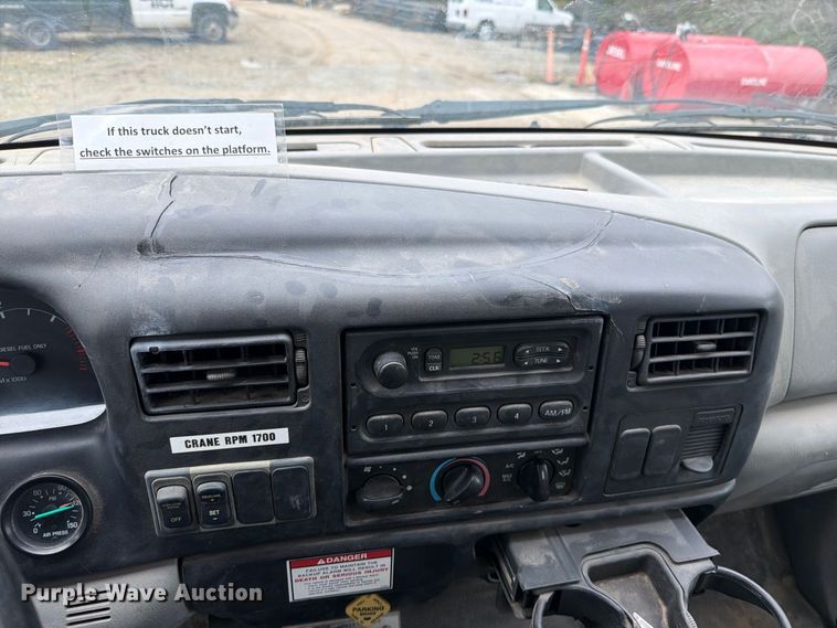 image for item EO8807 2007 Ford F750 Super Duty XL crane truck