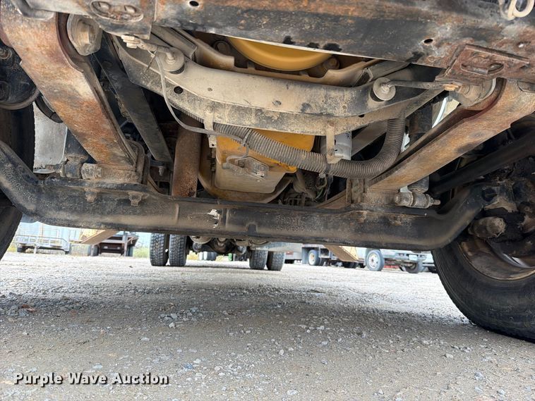 image for item EO8807 2007 Ford F750 Super Duty XL crane truck