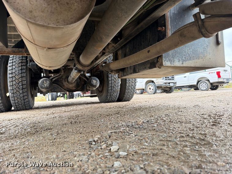 image for item EO8807 2007 Ford F750 Super Duty XL crane truck