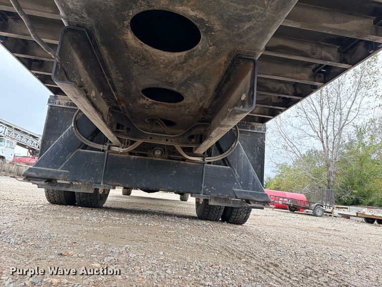 image for item EO8807 2007 Ford F750 Super Duty XL crane truck
