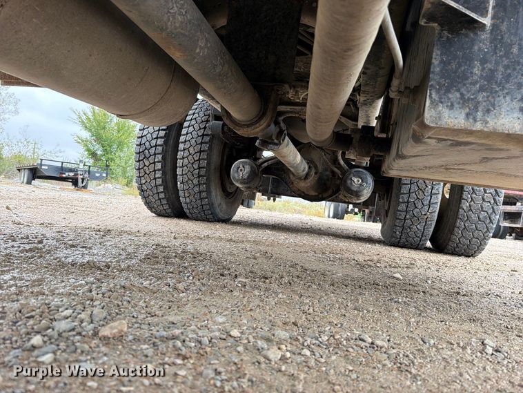 image for item EO8807 2007 Ford F750 Super Duty XL crane truck