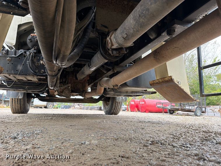 image for item EO8807 2007 Ford F750 Super Duty XL crane truck