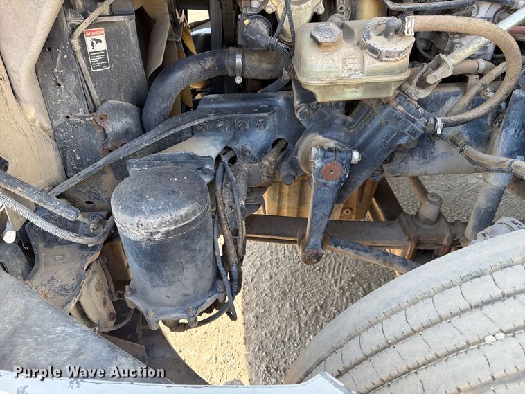 image for item EP3058 2010 Freightliner Cascadia semi truck