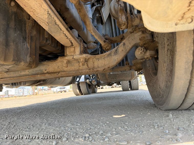 image for item EP3058 2010 Freightliner Cascadia semi truck