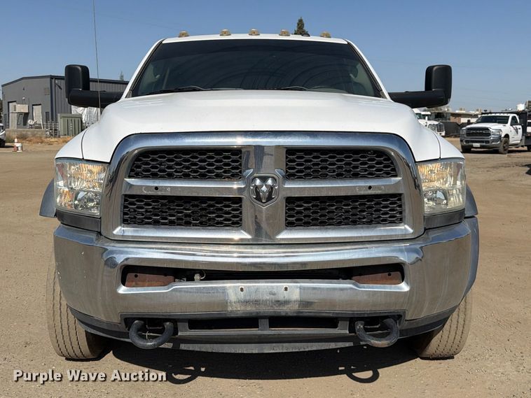 image for item EP3060 2014 RAM 5500 truck cab and chassis