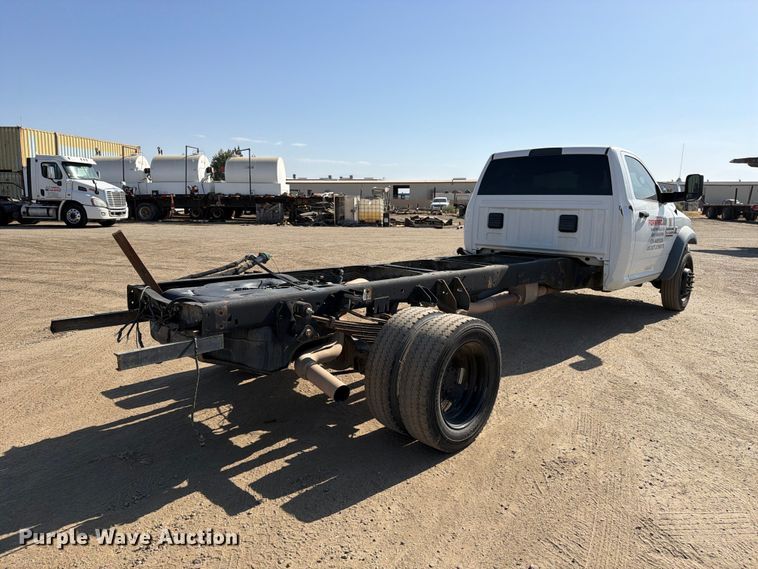 image for item EP3060 2014 RAM 5500 truck cab and chassis