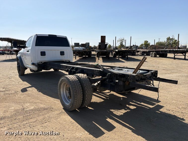 image for item EP3060 2014 RAM 5500 truck cab and chassis