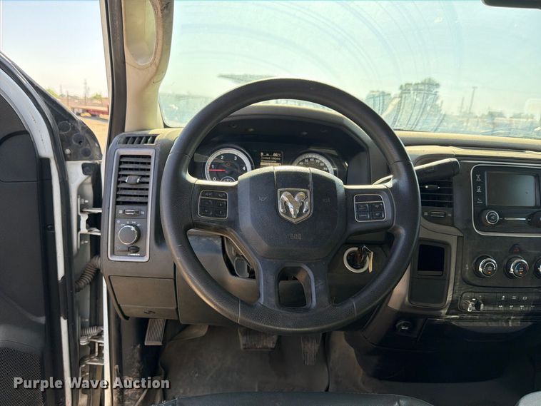 image for item EP3060 2014 RAM 5500 truck cab and chassis