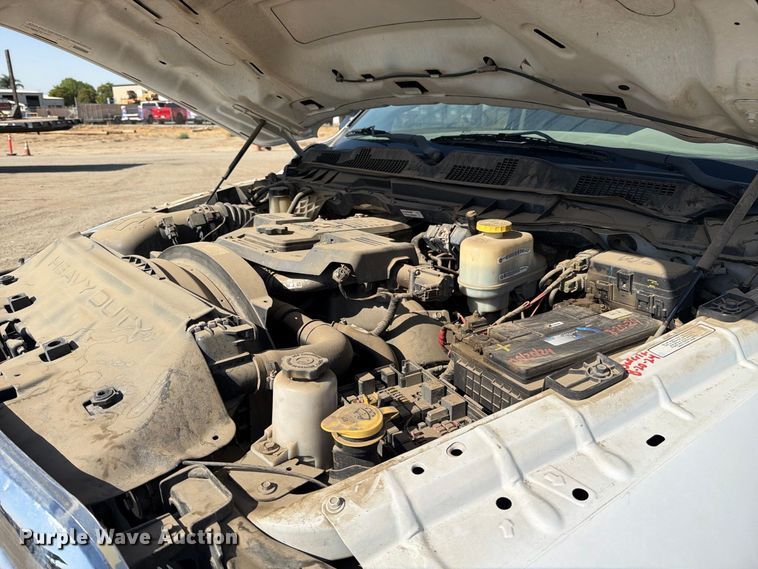 image for item EP3060 2014 RAM 5500 truck cab and chassis