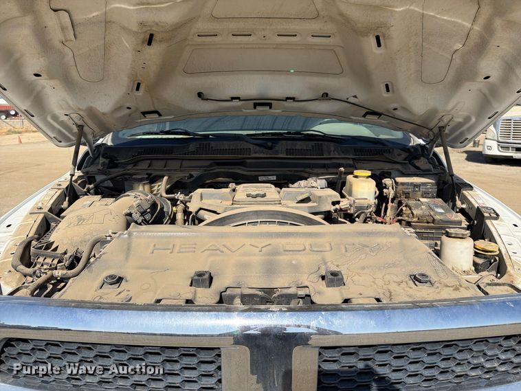 image for item EP3060 2014 RAM 5500 truck cab and chassis
