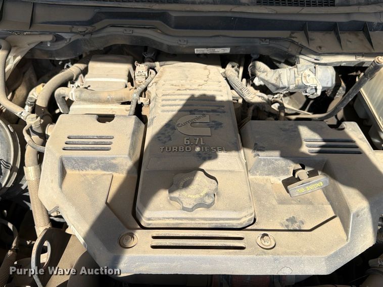 image for item EP3060 2014 RAM 5500 truck cab and chassis