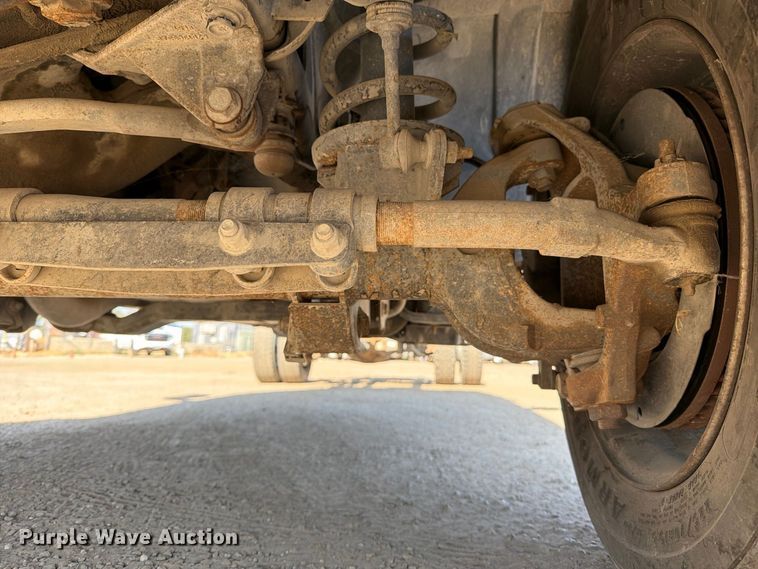 image for item EP3060 2014 RAM 5500 truck cab and chassis