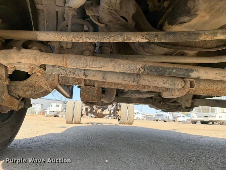 image for item EP3060 2014 RAM 5500 truck cab and chassis