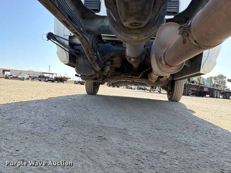 image for item EP3060 2014 RAM 5500 truck cab and chassis