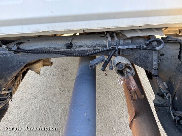 image for item EP3060 2014 RAM 5500 truck cab and chassis