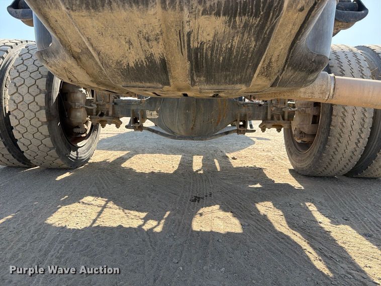 image for item EP3060 2014 RAM 5500 truck cab and chassis