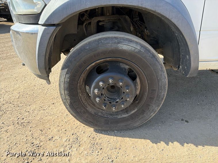 image for item EP3060 2014 RAM 5500 truck cab and chassis