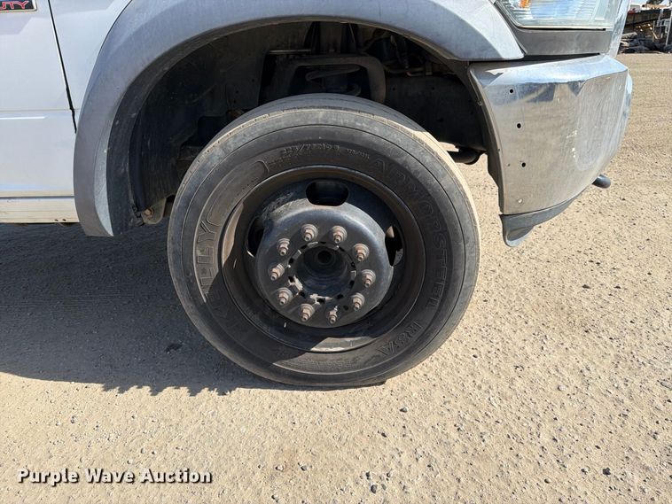 image for item EP3060 2014 RAM 5500 truck cab and chassis