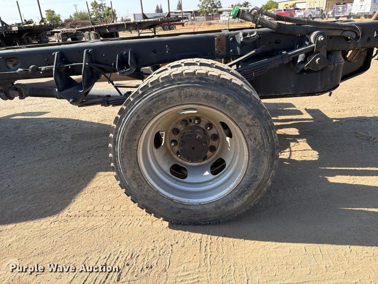 image for item EP3060 2014 RAM 5500 truck cab and chassis