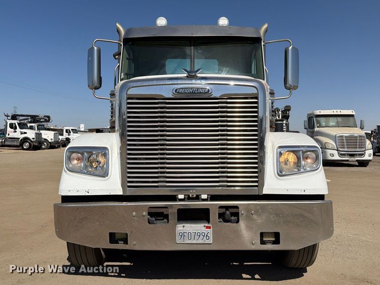 image for item EP3061 2013 Freightliner Coronado semi truck