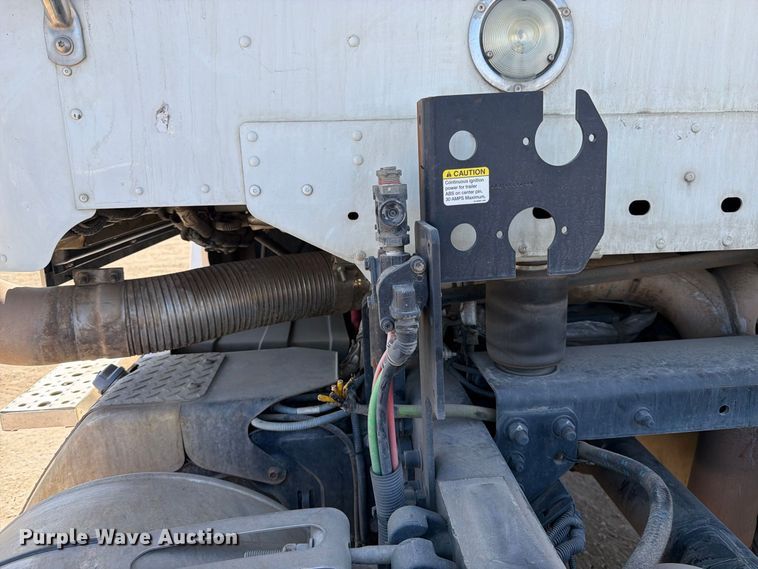 image for item EP3061 2013 Freightliner Coronado semi truck