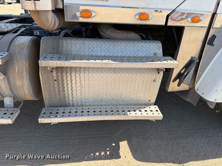 image for item EP3061 2013 Freightliner Coronado semi truck