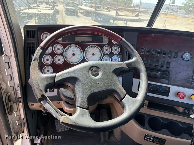 image for item EP3061 2013 Freightliner Coronado semi truck