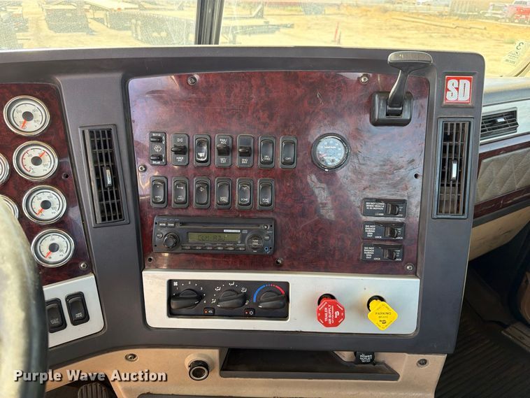 image for item EP3061 2013 Freightliner Coronado semi truck