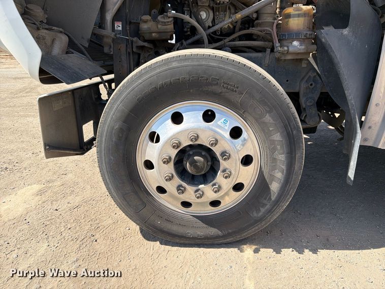 image for item EP3061 2013 Freightliner Coronado semi truck
