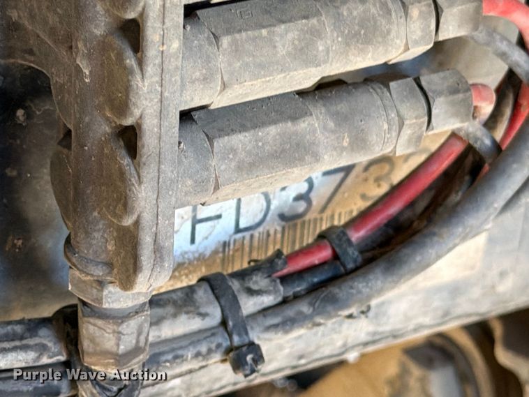 image for item EP3065 2013 Freightliner Cascadia semi truck