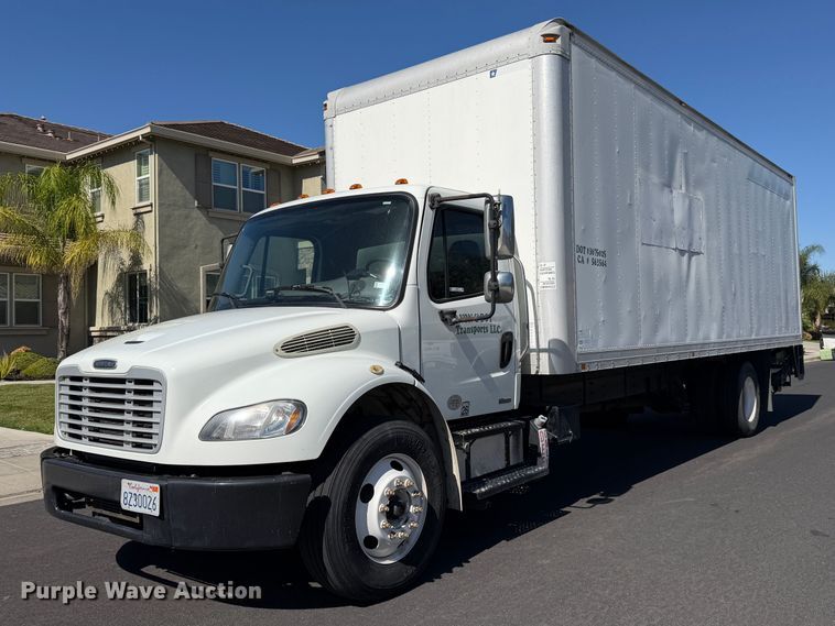 image for item EP3067 2011 Freightliner Business Class M2 box truck