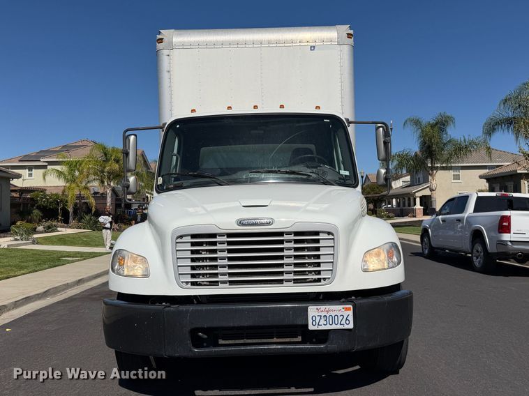 image for item EP3067 2011 Freightliner Business Class M2 box truck