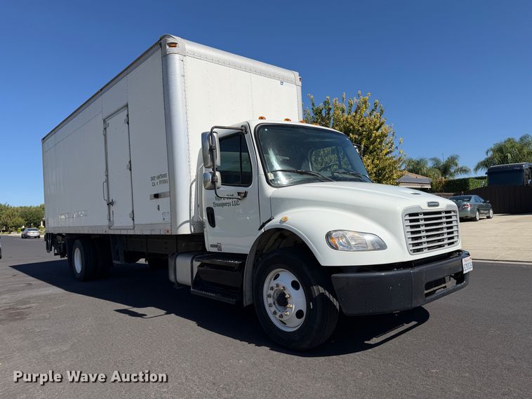 image for item EP3067 2011 Freightliner Business Class M2 box truck