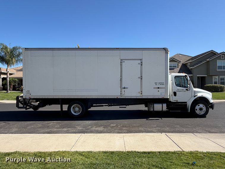 image for item EP3067 2011 Freightliner Business Class M2 box truck