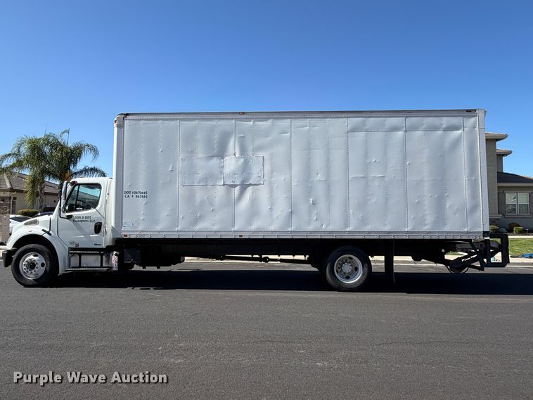 image for item EP3067 2011 Freightliner Business Class M2 box truck