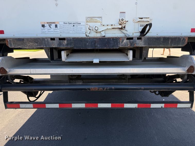 image for item EP3067 2011 Freightliner Business Class M2 box truck