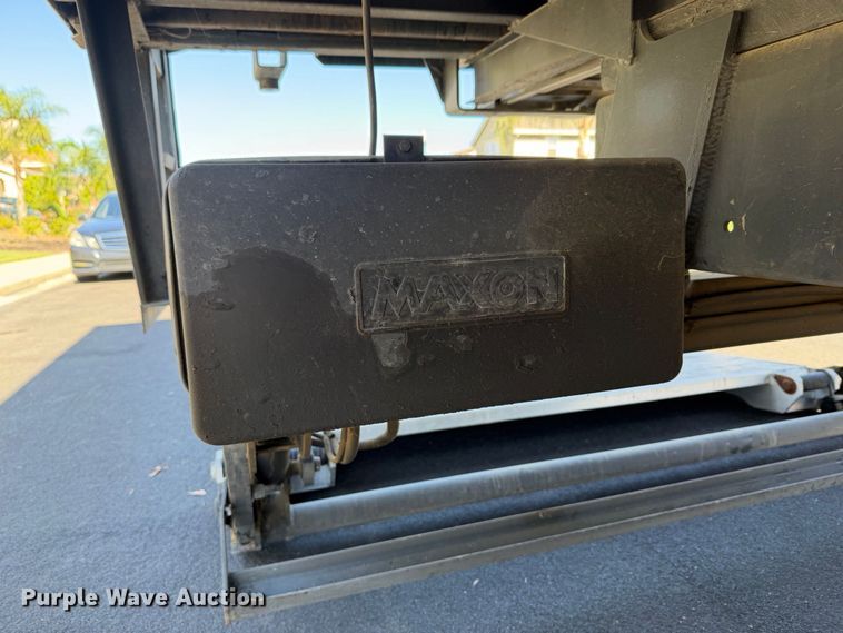 image for item EP3067 2011 Freightliner Business Class M2 box truck