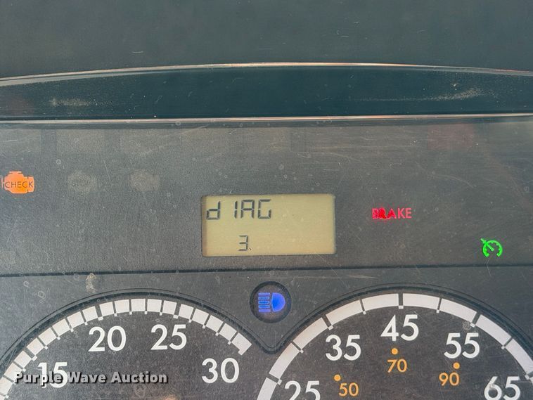 image for item EP3067 2011 Freightliner Business Class M2 box truck