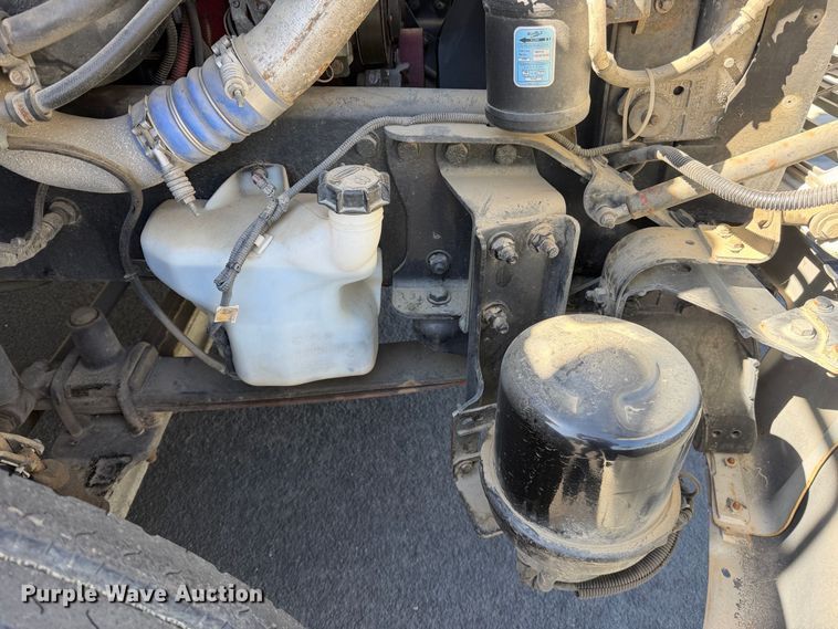 image for item EP3067 2011 Freightliner Business Class M2 box truck