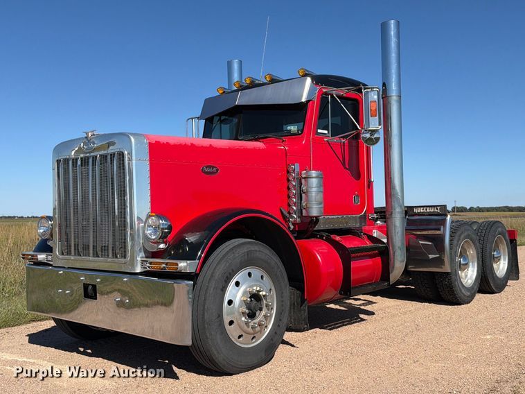 image for item EP7917 1989 Peterbilt 379 semi truck