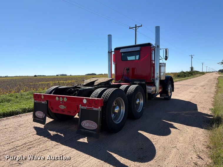 image for item EP7917 1989 Peterbilt 379 semi truck