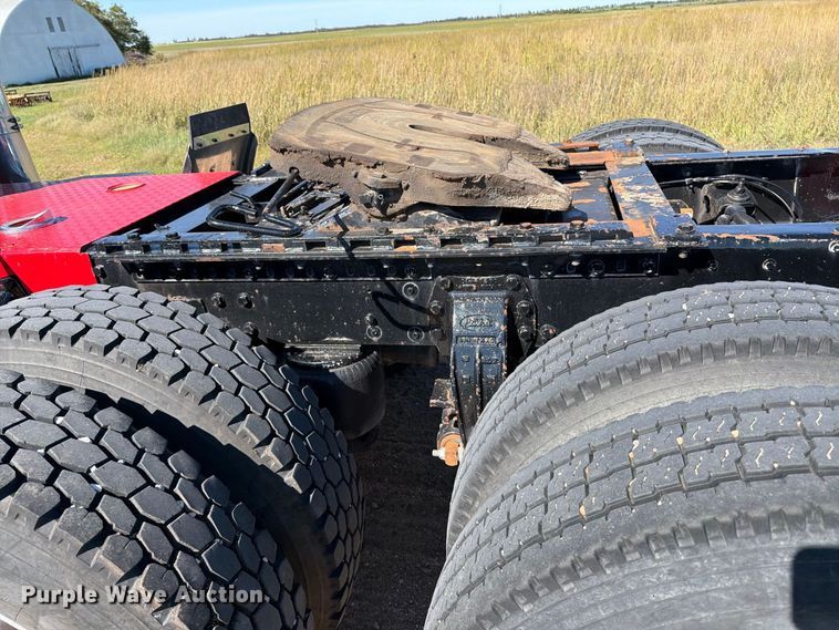 image for item EP7917 1989 Peterbilt 379 semi truck