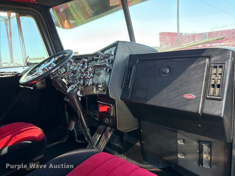 image for item EP7917 1989 Peterbilt 379 semi truck