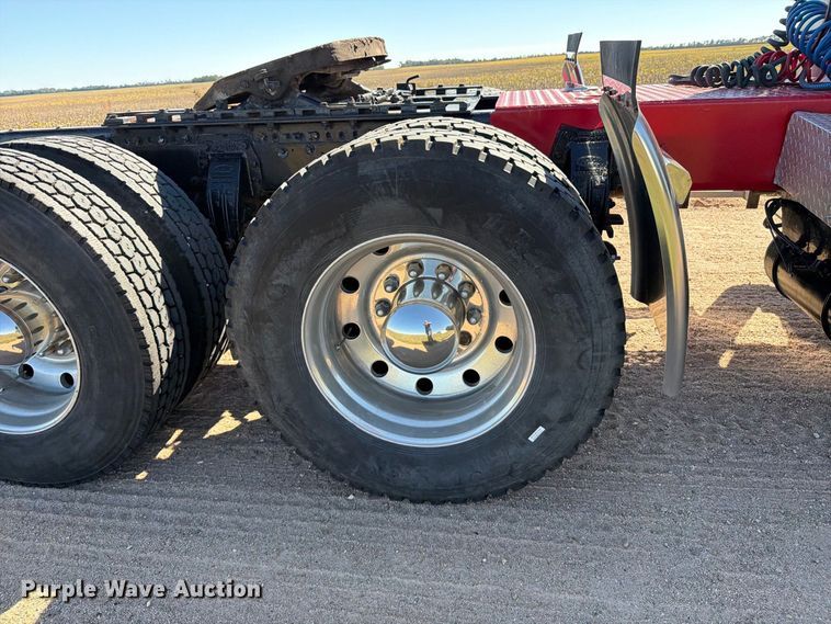 image for item EP7917 1989 Peterbilt 379 semi truck