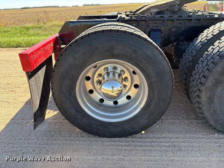 image for item EP7917 1989 Peterbilt 379 semi truck