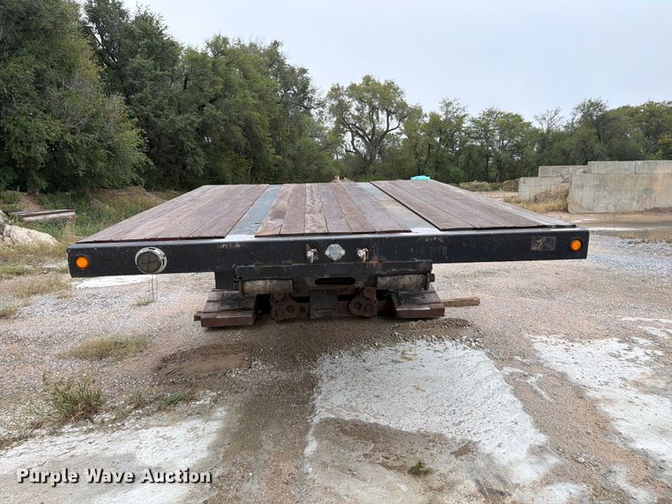 image for item EP7946 2013 XL Specialized XL 70 lowboy equipment trailer