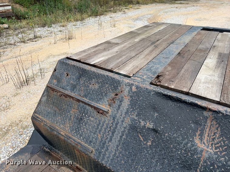 image for item EP7946 2013 XL Specialized XL 70 lowboy equipment trailer