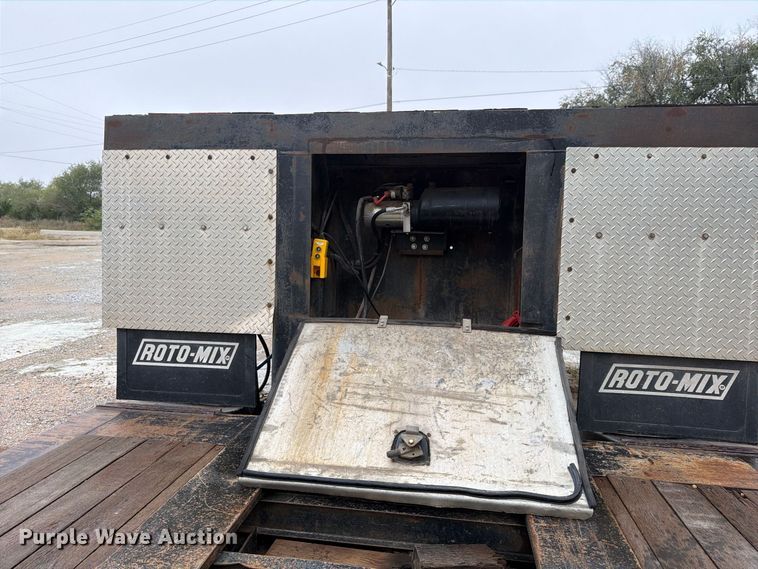 image for item EP7946 2013 XL Specialized XL 70 lowboy equipment trailer