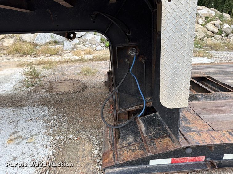 image for item EP7946 2013 XL Specialized XL 70 lowboy equipment trailer