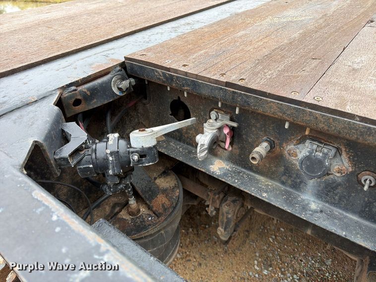 image for item EP7946 2013 XL Specialized XL 70 lowboy equipment trailer